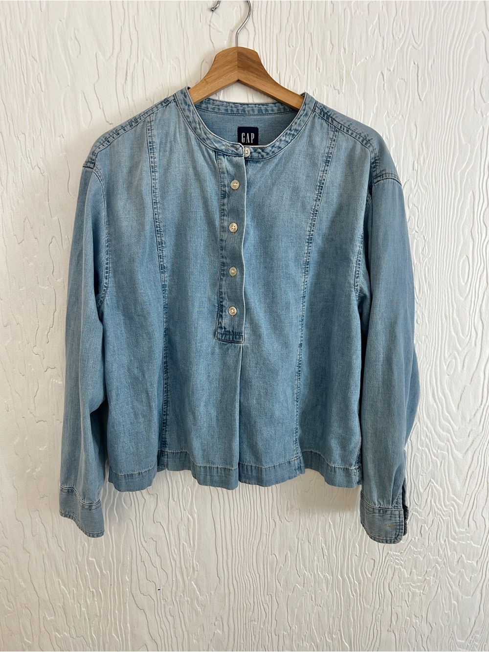 GAP Lightweight Denim Pop Over Shirt Sz Large Relaxed Casual Minimal Boxy Fit